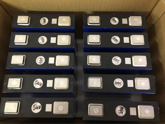 Cellule 3.2V 80AH de batterie au lithium LiFePO4 prismatique pour les systèmes solaires de véhicules électriques