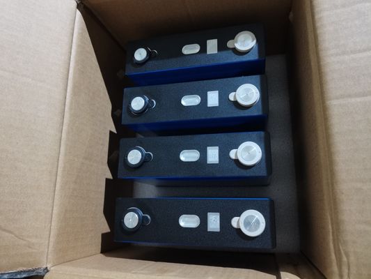 paquet de batterie au lithium de 3.2V 120AH LiFePO4 la vie de cycle de 3000 fois